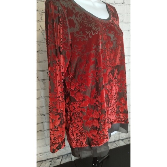 Simply Vera Wang Shirt Womens Size L Red Grey Black Velvet Floral Semi Sheer - Picture 4 of 10